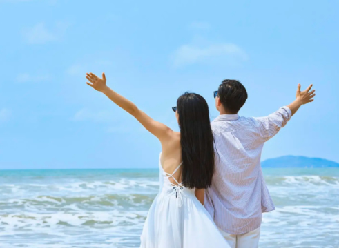 在人生漫长的长河中婚姻常被视作爱情的归宿