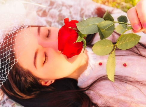 妻子大病后不能生育，该和她维持还是去离婚