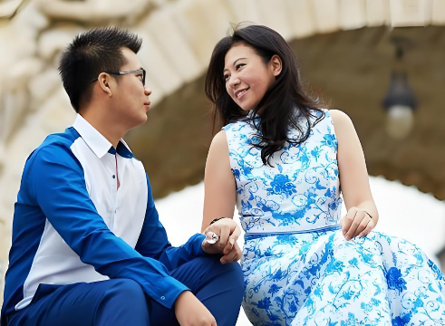 遭遇婚内出轨后，真正冷静的处理方法是什么