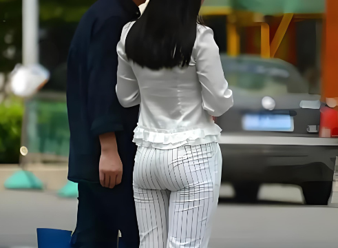 大部分的人都觉得出轨，就是纯粹的道德败坏