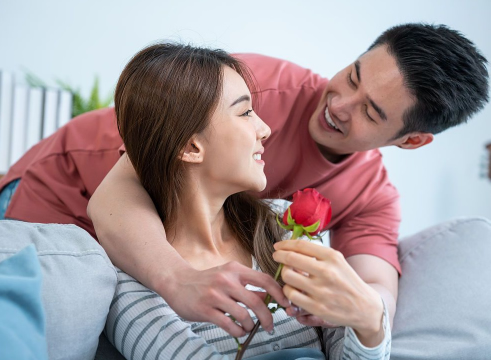 每次和老公吵架，他做这几点让婚姻甜蜜幸福